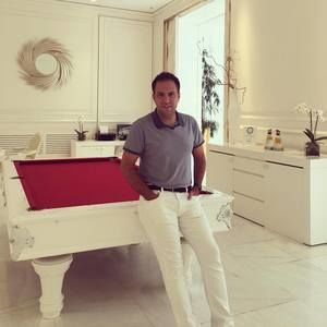 Meet your Posher, Milad